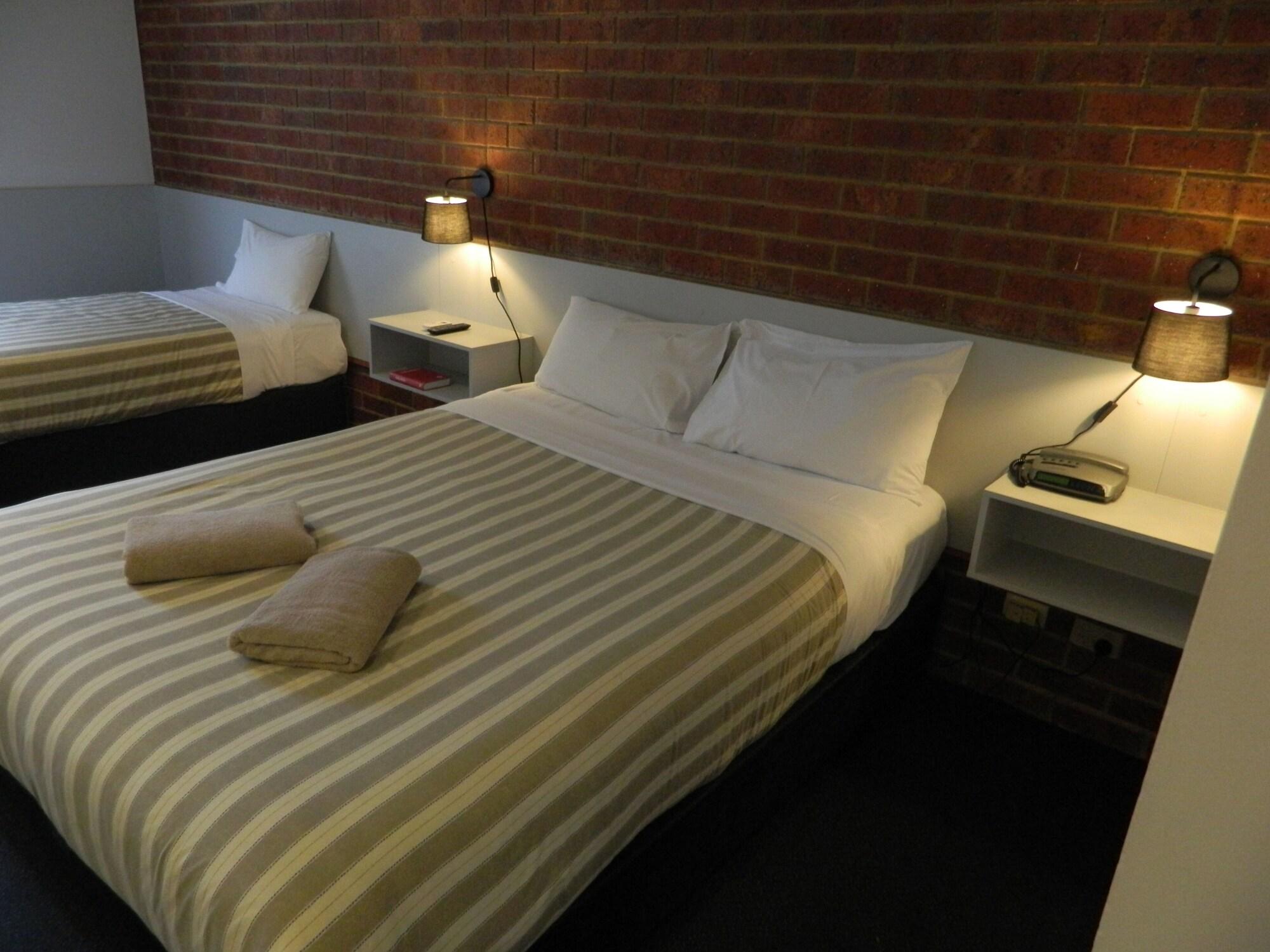Werribee Motel And Apartments Экстерьер фото