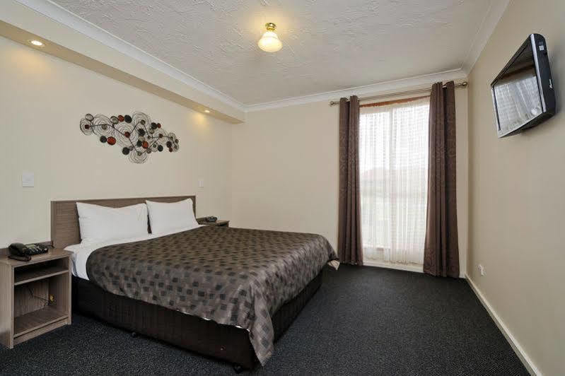 Werribee Motel And Apartments Экстерьер фото